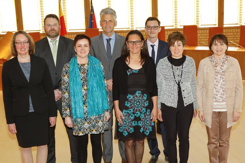 v.l. Sandra Gerber-Leuenberger, Philipp Pfeiffer, Yvonne Heeb, Josef Hilti, Gabriele Wachter, Stefan Batliner, Brigitte Negele, Maria Meier inhaltsbild