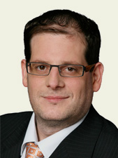 Portraitbild von Dominik Oehri
