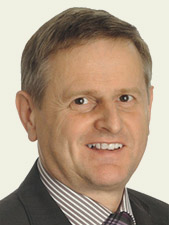 Portraitbild von Peter Büchel