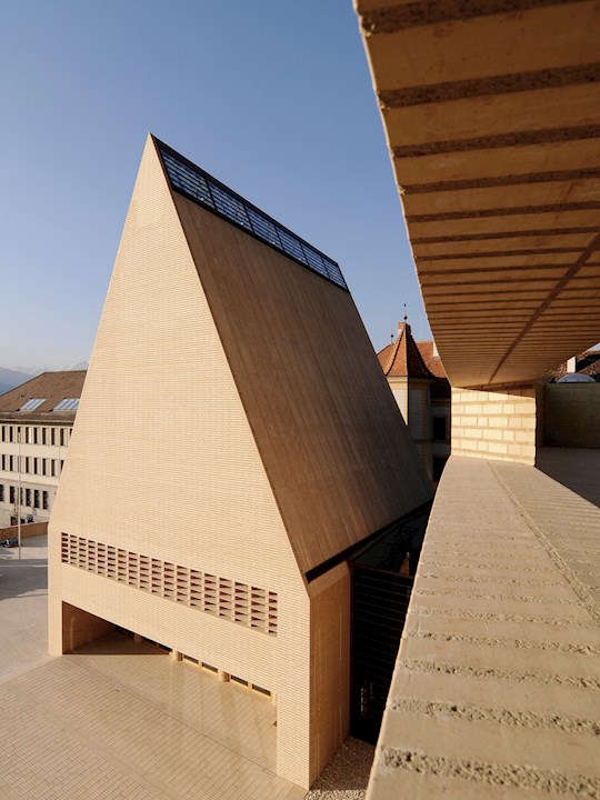 Landtag Liechtenstein_Dachterrasse.jpg