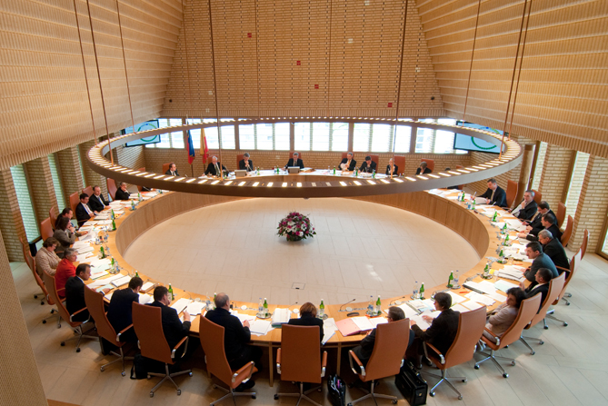Plenarsaal inhaltsbild